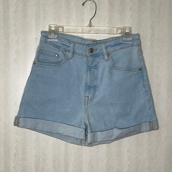 ❤️ & DENIM Jean Shorts Size 4 - Picture 2 of 4